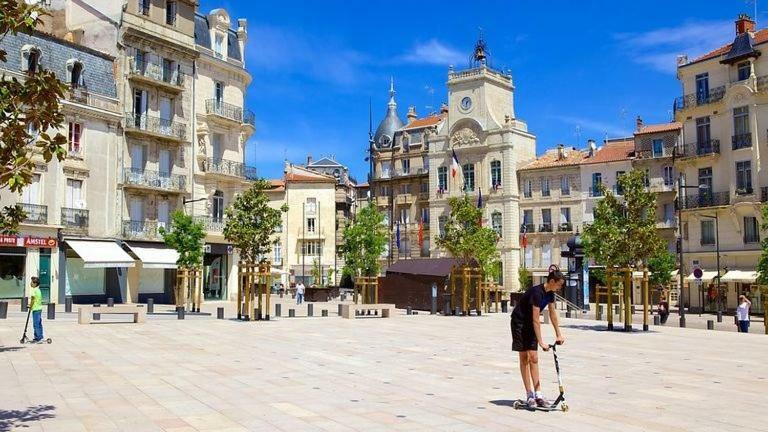 Le Petit Nid Des Arenes Apartment Beziers Exterior photo